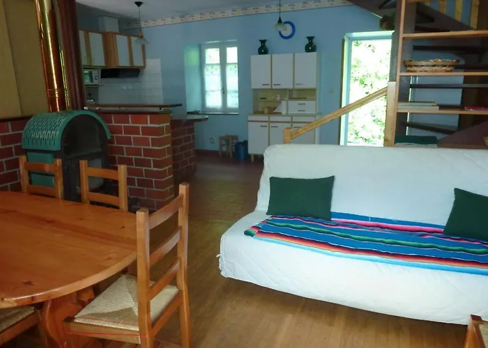 Salau Crusous Communal בית נופש *